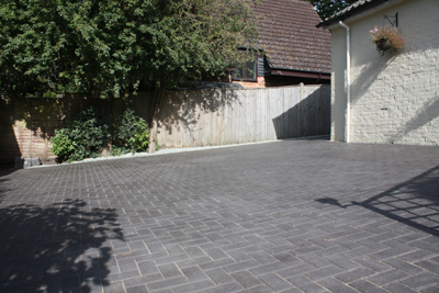 15 11 09 storrington Patio 004